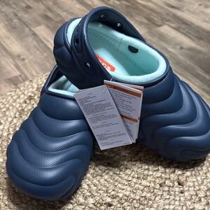 CROCS Navy and Aqua Over-puffed clogs.  Men’s size 5 or Women’s 7.  NWT